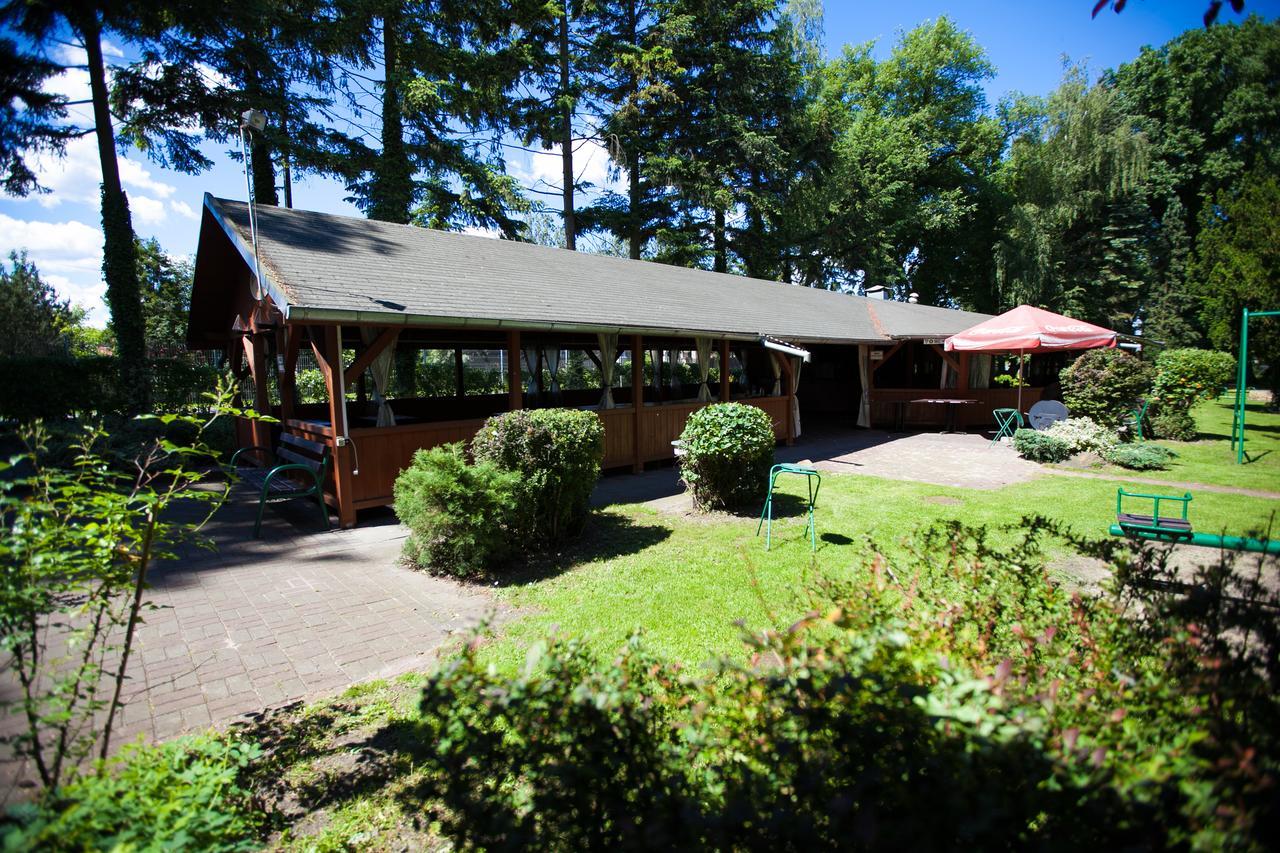 Dom Nad Rzeka Hotel Skwierzyna Exterior foto
