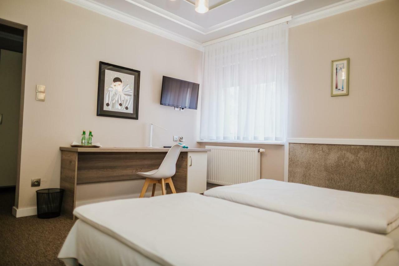Dom Nad Rzeka Hotel Skwierzyna Exterior foto