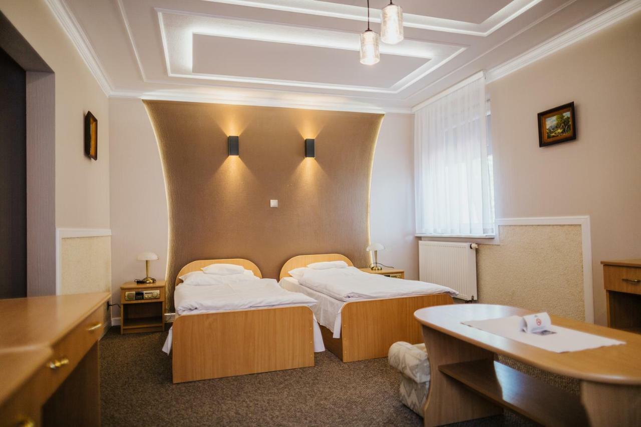 Dom Nad Rzeka Hotel Skwierzyna Exterior foto