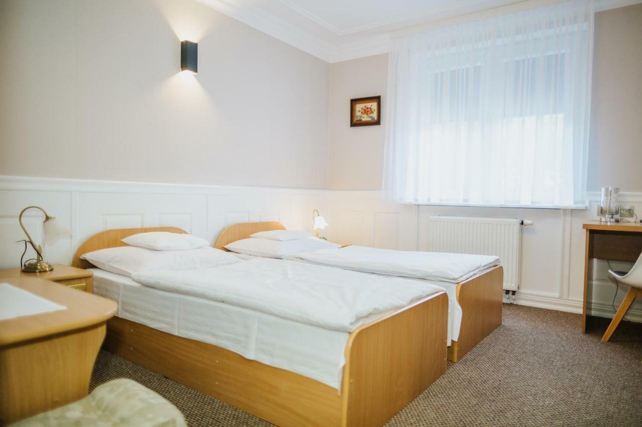 Dom Nad Rzeka Hotel Skwierzyna Exterior foto