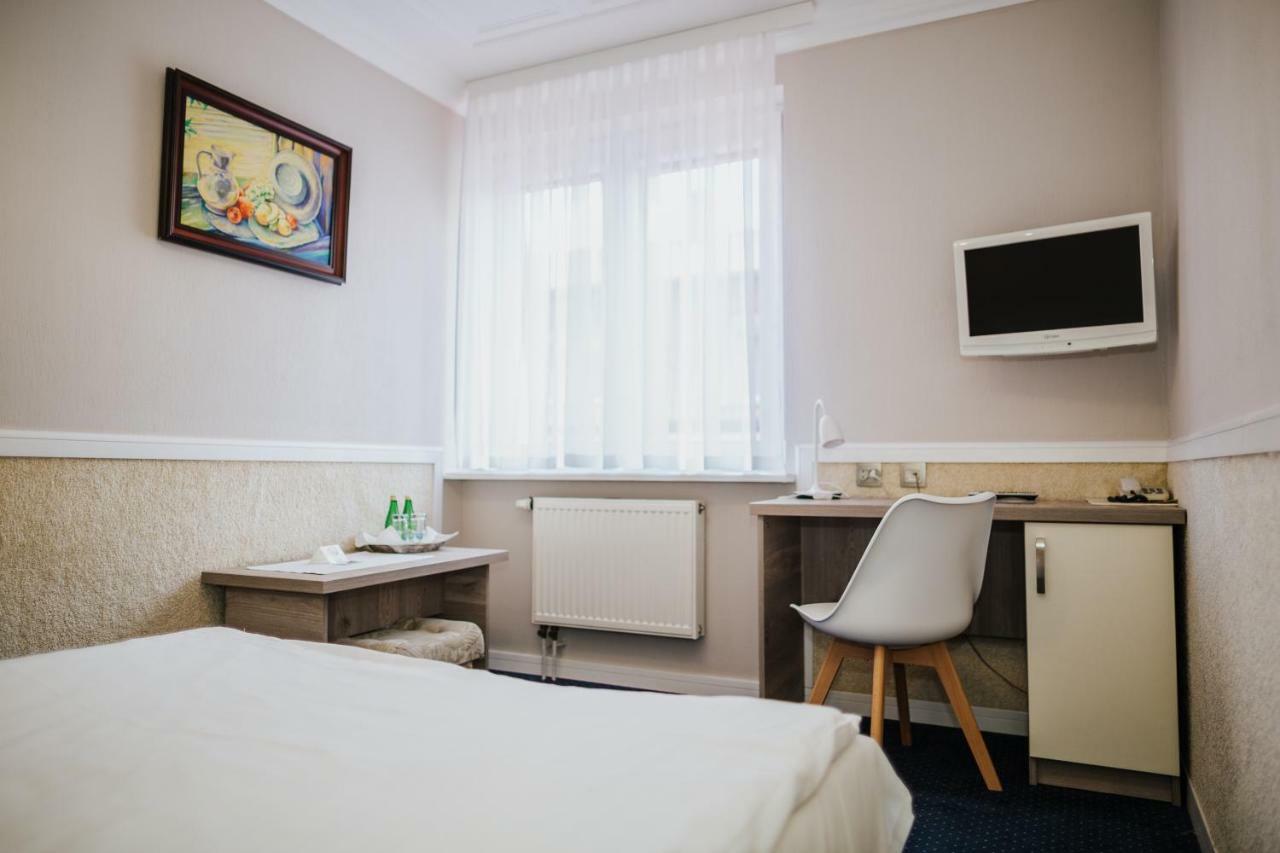 Dom Nad Rzeka Hotel Skwierzyna Exterior foto